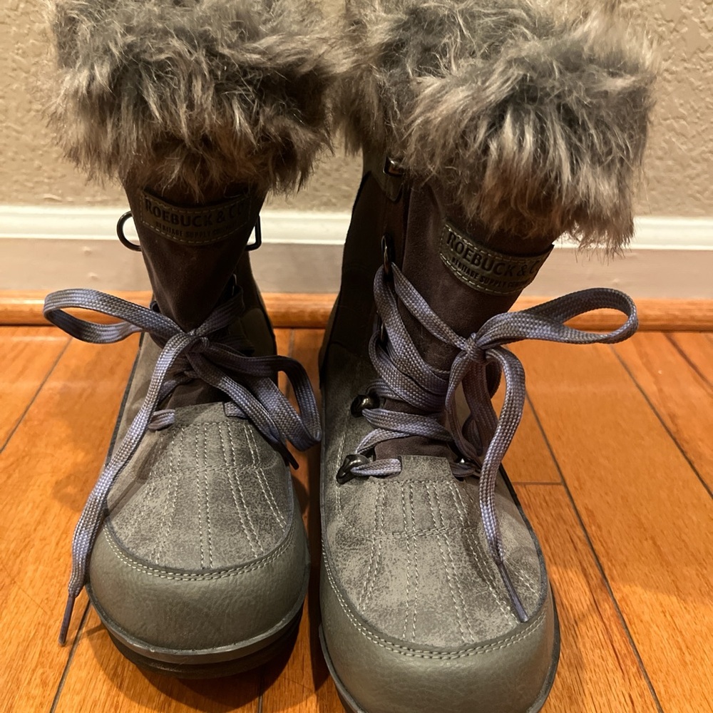 Roebuck & Co. Gray Winter Boots for Women